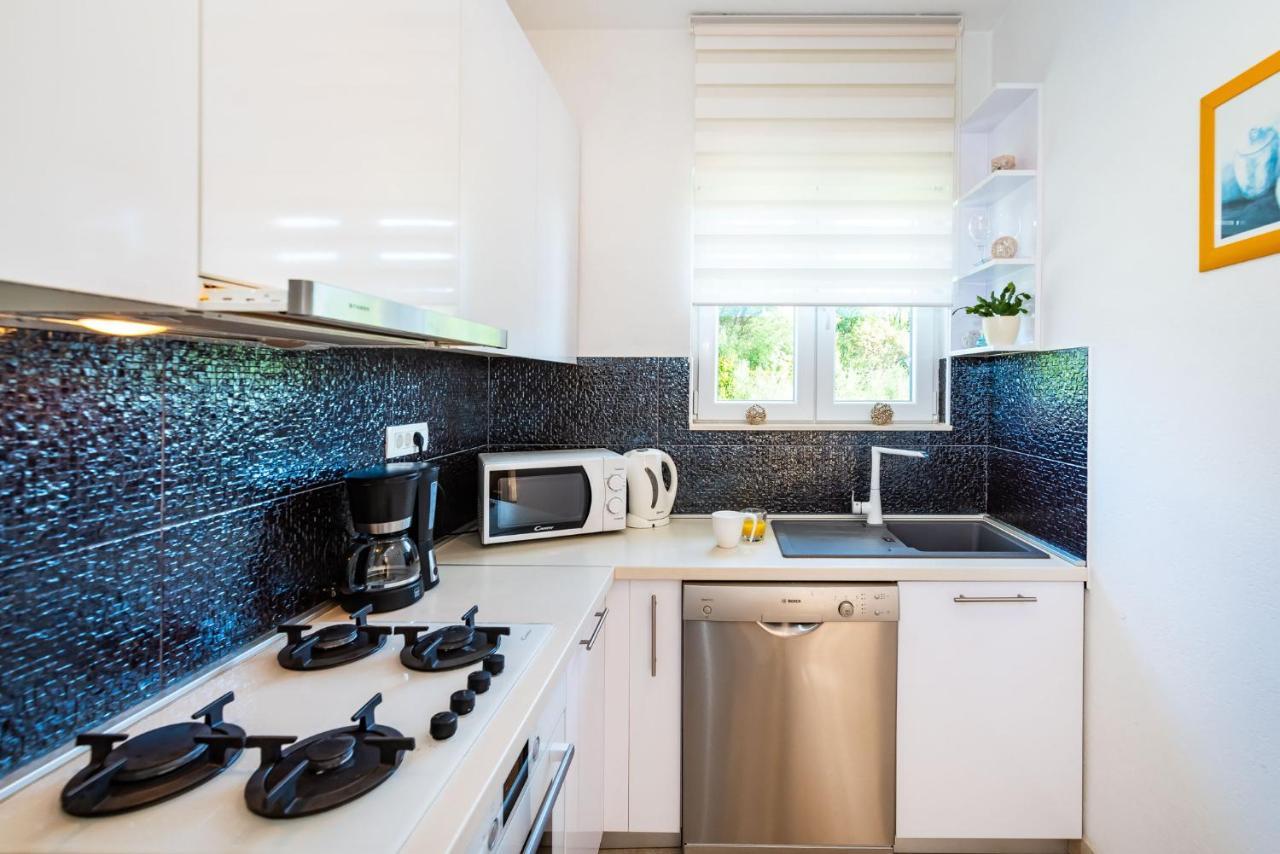 Apartment Maia Lena For Family Jasenice  Dış mekan fotoğraf